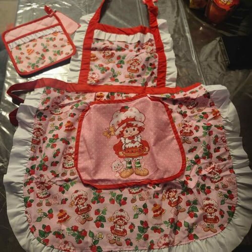 Strawberry Shortcake Apron and Potholder Set